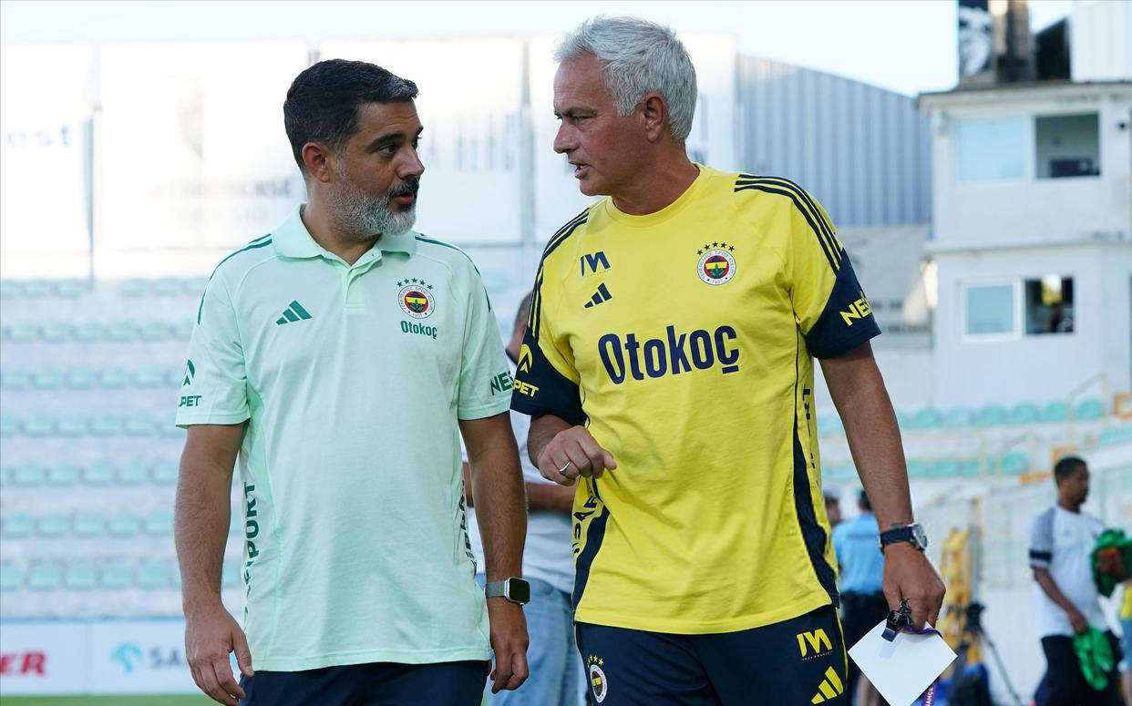 欧冠报名倒计时10天，穆里尼奥不满训练替补问题浮出水面